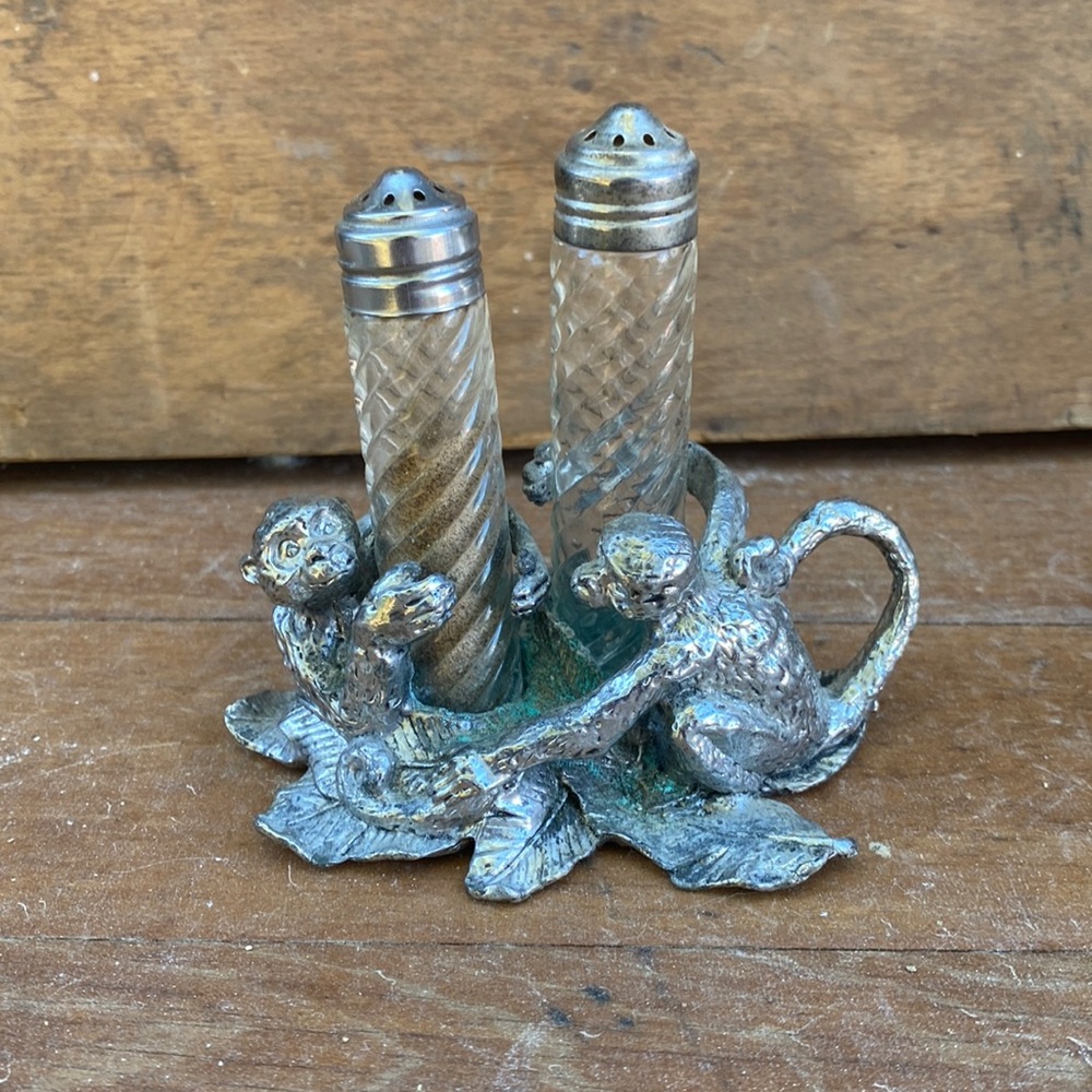 Vintage Arthur Court Monkey salt and pepper